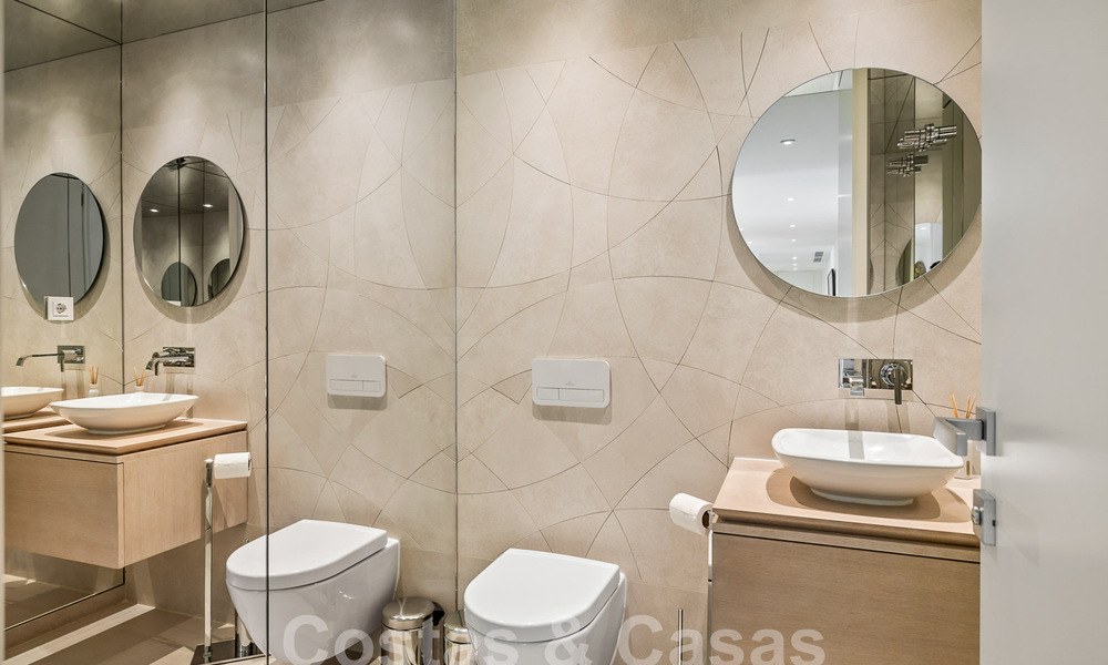 Lujoso y amplísimo apartamento en venta en un exclusivo complejo en Nueva Andalucia, Marbella 54512