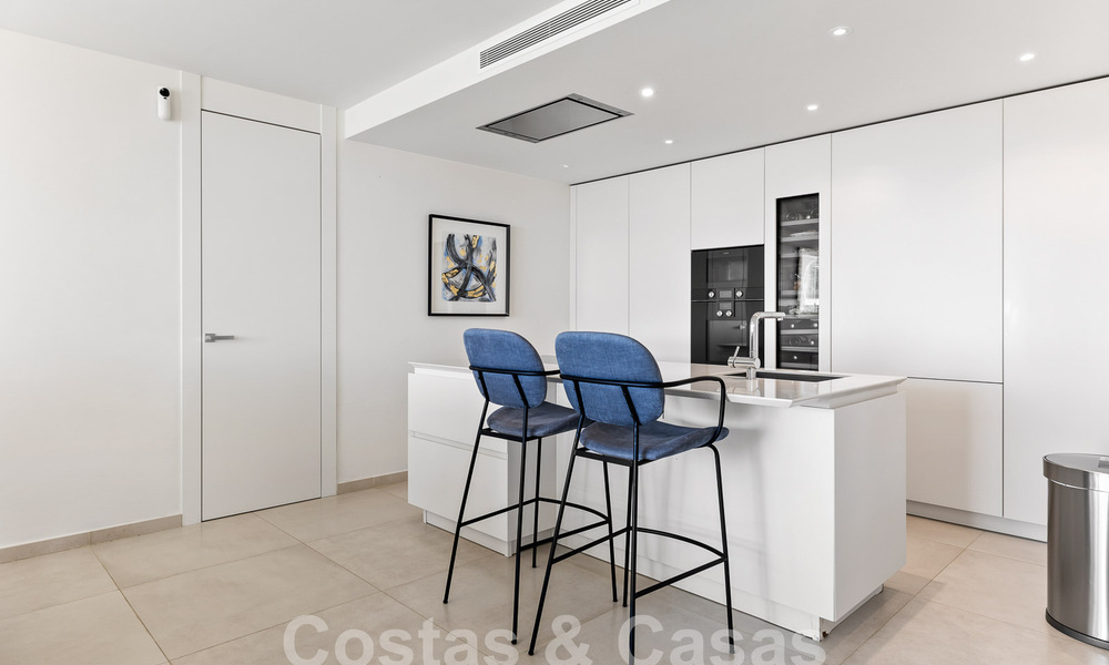 Lujoso y amplísimo apartamento en venta en un exclusivo complejo en Nueva Andalucia, Marbella 54513