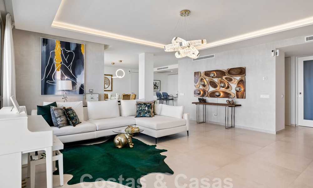 Lujoso y amplísimo apartamento en venta en un exclusivo complejo en Nueva Andalucia, Marbella 54522