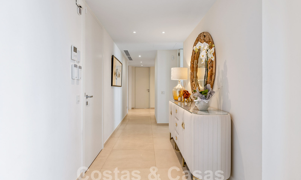 Lujoso y amplísimo apartamento en venta en un exclusivo complejo en Nueva Andalucia, Marbella 54528