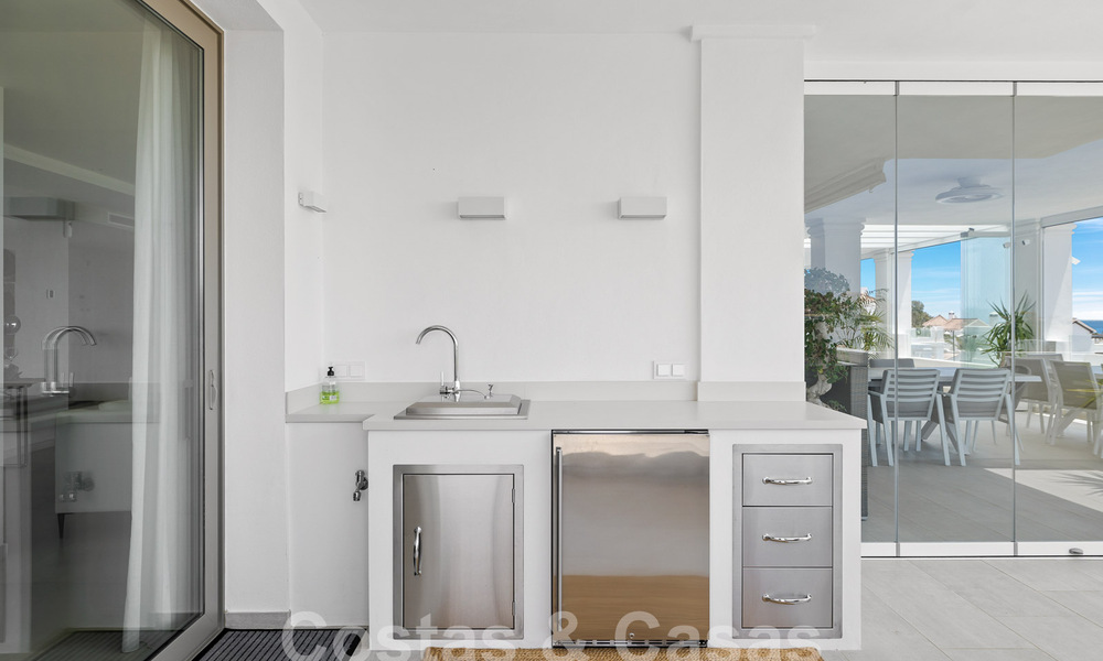 Lujoso y amplísimo apartamento en venta en un exclusivo complejo en Nueva Andalucia, Marbella 54530