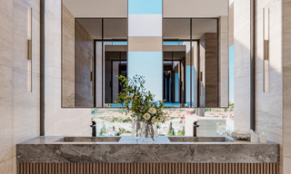 Nueva villa de diseño ultra lujosa en venta en urbanización privilegiada a un paso de campos de golf en Marbella - Benahavis 54643 