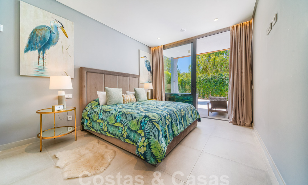 Villa independiente de lujo en venta en complejo cerrado de villas en el corazón de la Nueva Milla de Oro entre Marbella y Estepona 53833