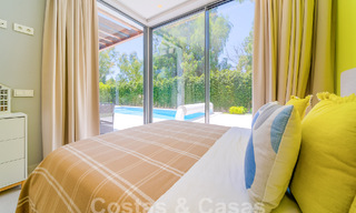 Villa independiente de lujo en venta en complejo cerrado de villas en el corazón de la Nueva Milla de Oro entre Marbella y Estepona 53835 