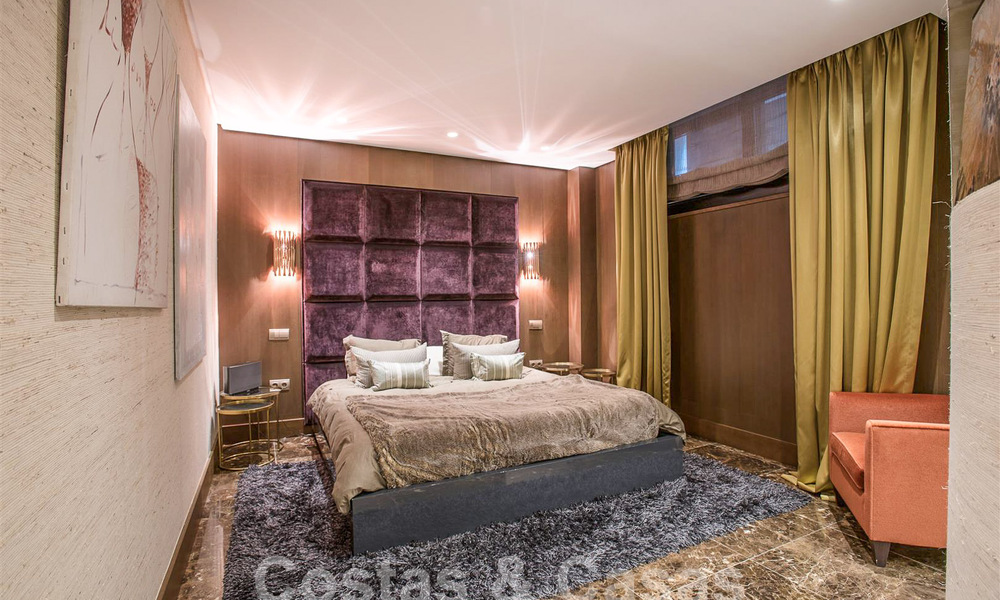 Espaciosa villa de lujo con un estilo arquitectónico moderno-mediterráneo en venta en la prestigiosa zona a lado de la playa de Los Monteros, Marbella Este 54592