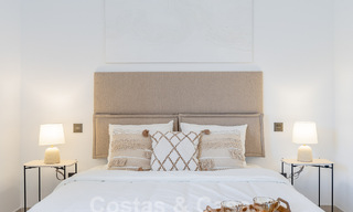 Encantador apartamento de lujo en venta con vistas panorámicas, a poca distancia de Puerto Banús en Nueva Andalucía, Marbella 54392 