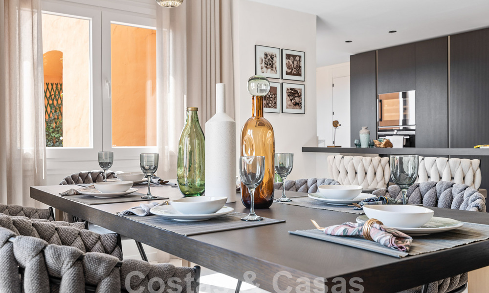 Lujoso ático dúplex con impresionantes vistas al mar en venta en el valle del golf de Nueva Andalucía, Marbella 54625