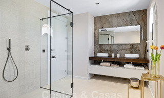 Lujoso ático dúplex con impresionantes vistas al mar en venta en el valle del golf de Nueva Andalucía, Marbella 54633 