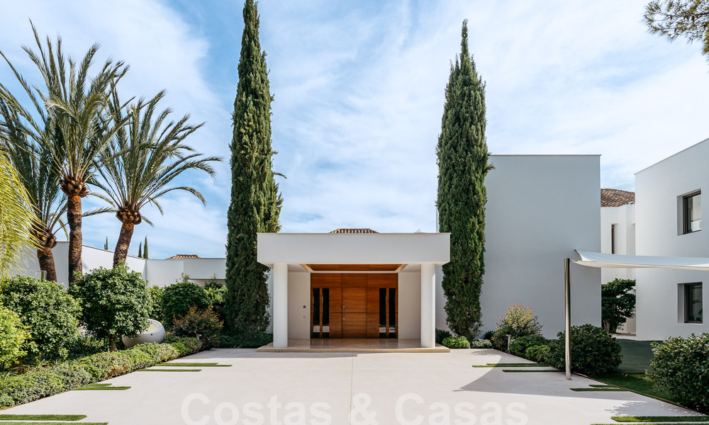Majestuosa villa de estilo mediterráneo en venta en la urbanización cerrada de Sierra Blanca, en la Milla de Oro de Marbella 53719