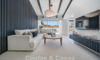 Villa mediterránea de lujo en venta con vistas a la montaña de La Concha, rodeada de los campos de golf del valle de Nueva Andalucía, Marbella 54875 