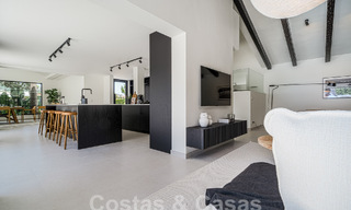 Villa mediterránea de lujo en venta con vistas a la montaña de La Concha, rodeada de los campos de golf del valle de Nueva Andalucía, Marbella 54879 