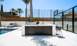 Villa mediterránea de lujo en venta con vistas a la montaña de La Concha, rodeada de los campos de golf del valle de Nueva Andalucía, Marbella 54881 