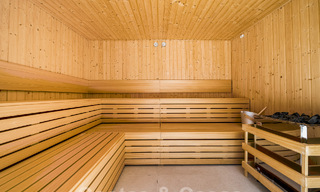 Villa mediterránea de lujo en venta con vistas a la montaña de La Concha, rodeada de los campos de golf del valle de Nueva Andalucía, Marbella 54883 