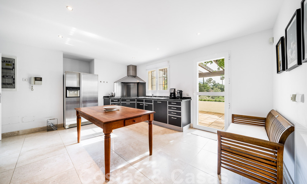 Villa de lujo en venta de estilo arquitectónico español en la prestigiosa urbanización cerrada de Cascada de Camojan, Marbella 54827