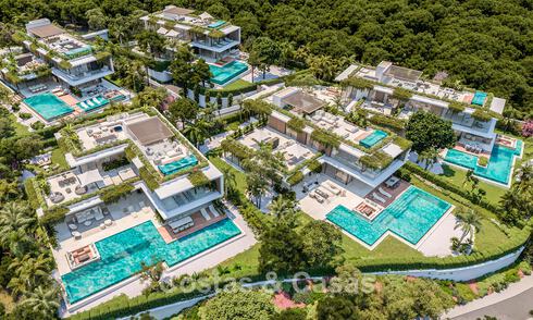 Exclusiva urbanización con 5 villas de diseño vanguardista en venta con vistas panorámicas al mar en Cascada de Camojan, Marbella 54045