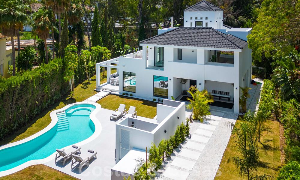 Villa de lujo modernizada en venta en el corazón del valle del golf de Nueva Andalucia, Marbella 54786