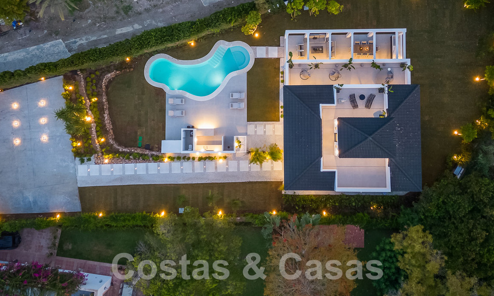 Villa de lujo modernizada en venta en el corazón del valle del golf de Nueva Andalucia, Marbella 54787