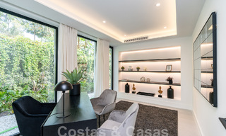 Villa de lujo modernizada en venta en el corazón del valle del golf de Nueva Andalucia, Marbella 54791 