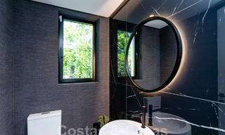 Villa de lujo modernizada en venta en el corazón del valle del golf de Nueva Andalucia, Marbella 54792 