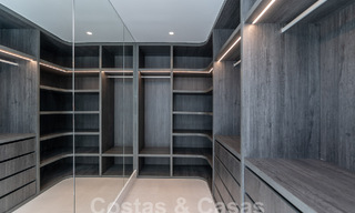 Villa de lujo modernizada en venta en el corazón del valle del golf de Nueva Andalucia, Marbella 54801 