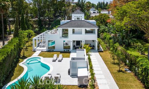 Villa de lujo modernizada en venta en el corazón del valle del golf de Nueva Andalucia, Marbella 54808