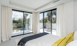 Villa de lujo modernizada en venta en el corazón del valle del golf de Nueva Andalucia, Marbella 54821 