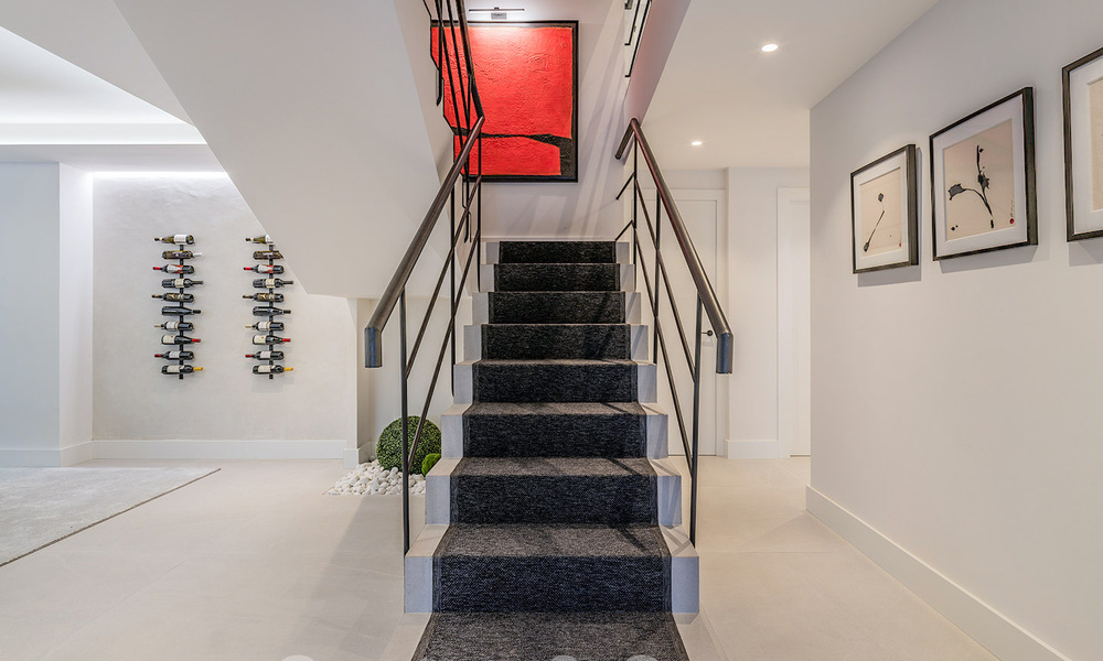 Villa de lujo modernizada en venta en el corazón del valle del golf de Nueva Andalucia, Marbella 62008