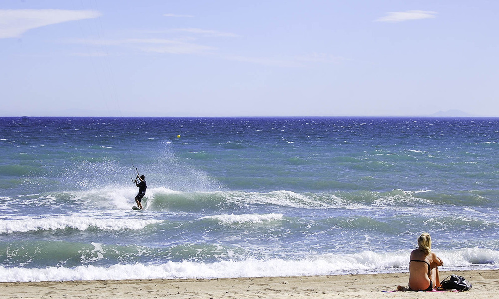 Extraordinario ático de lujo en venta, primera línea de playa en la Nueva Milla de Oro entre Marbella y Estepona centro 54268