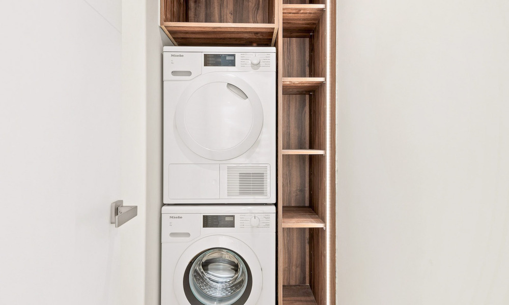 Ático de lujo en venta situado en primera línea de playa en la Nueva Milla de Oro, Marbella - Estepona 55116