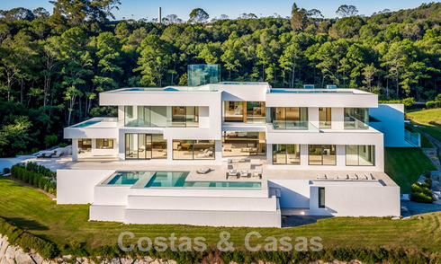 Nueva, moderna villa de lujo en venta con vistas panorámicas en Marbella - Benahavis 61438