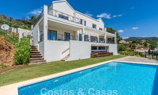 Villa de lujo independiente de estilo andaluz en venta en un entorno fantástico y natural de Marbella - Benahavis 55220 