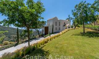 Villa de lujo independiente de estilo andaluz en venta en un entorno fantástico y natural de Marbella - Benahavis 55223 