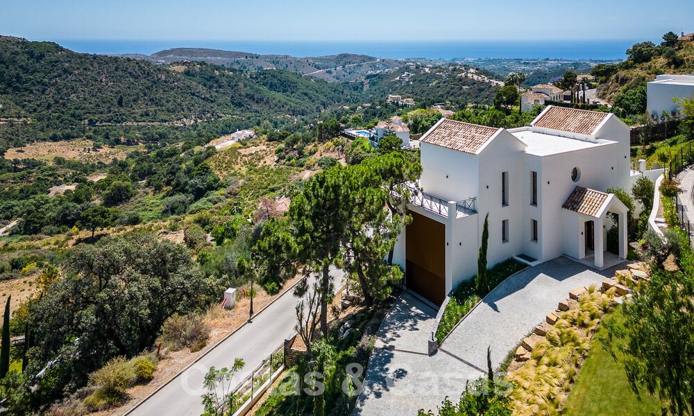 Villa de lujo independiente de estilo andaluz en venta en un entorno fantástico y natural de Marbella - Benahavis 55227