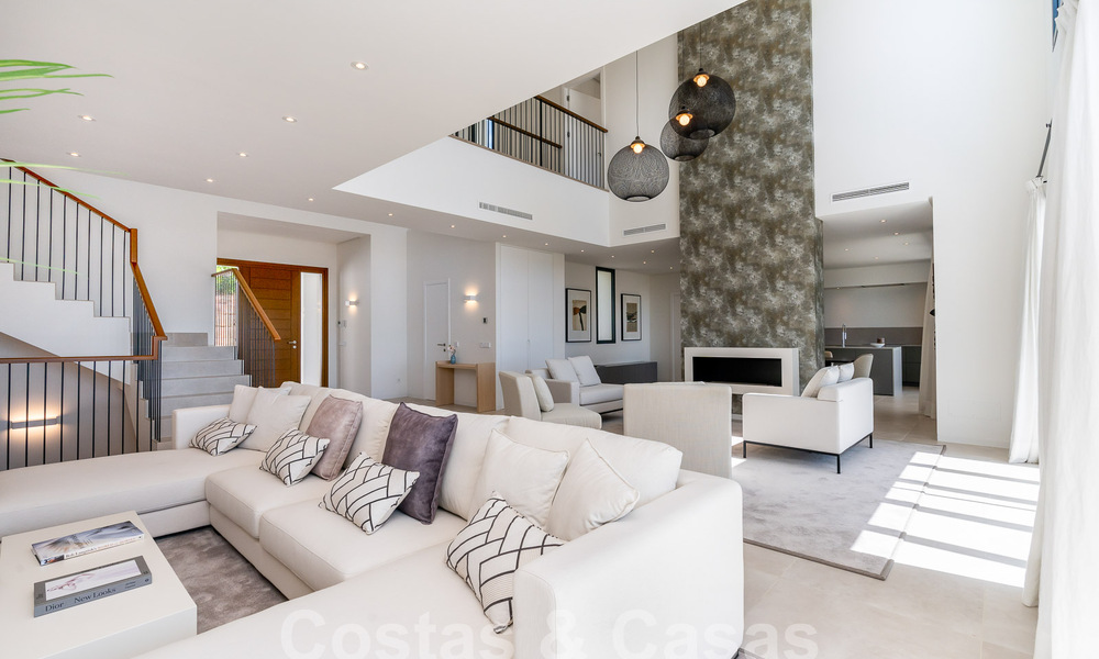 Villa de lujo independiente de estilo andaluz en venta en un entorno fantástico y natural de Marbella - Benahavis 55242