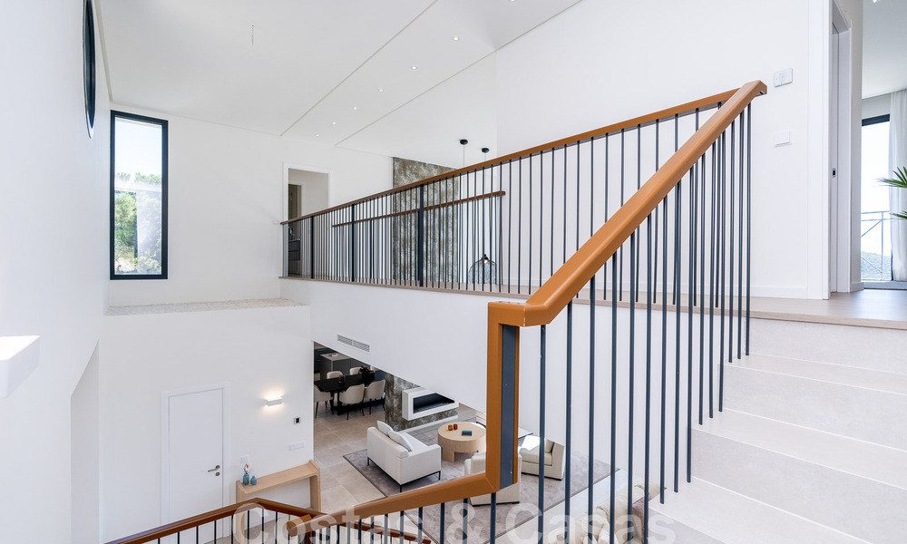 Villa de lujo independiente de estilo andaluz en venta en un entorno fantástico y natural de Marbella - Benahavis 55250