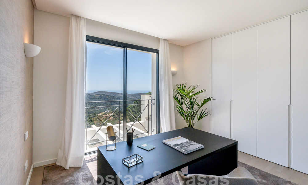 Villa de lujo independiente de estilo andaluz en venta en un entorno fantástico y natural de Marbella - Benahavis 55258