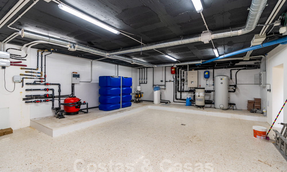 Villa de lujo independiente de estilo andaluz en venta en un entorno fantástico y natural de Marbella - Benahavis 55267