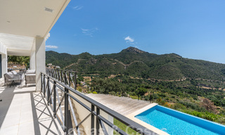 Villa de lujo independiente de estilo andaluz en venta en un entorno fantástico y natural de Marbella - Benahavis 55271 