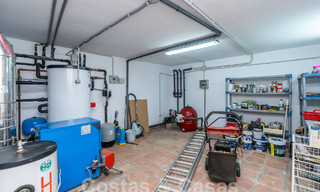 Villa de lujo en venta con vistas panorámicas en urbanización cerrada rodeada de naturaleza en Marbella - Benahavis 55322 