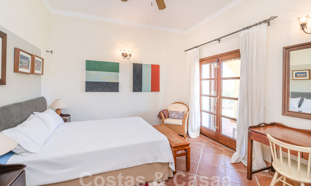 Villa de lujo en venta con vistas panorámicas en urbanización cerrada rodeada de naturaleza en Marbella - Benahavis 55339