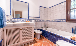 Villa de lujo en venta con vistas panorámicas en urbanización cerrada rodeada de naturaleza en Marbella - Benahavis 55341 