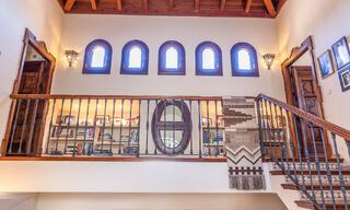 Villa de lujo en venta con vistas panorámicas en urbanización cerrada rodeada de naturaleza en Marbella - Benahavis 55347 