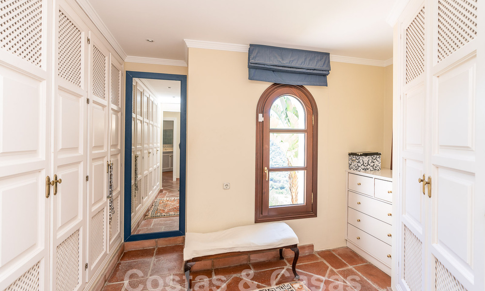 Villa de lujo en venta con vistas panorámicas en urbanización cerrada rodeada de naturaleza en Marbella - Benahavis 55354