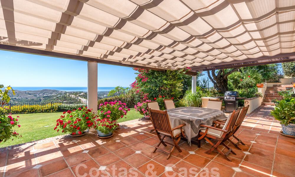 Villa de lujo en venta con vistas panorámicas en urbanización cerrada rodeada de naturaleza en Marbella - Benahavis 55361