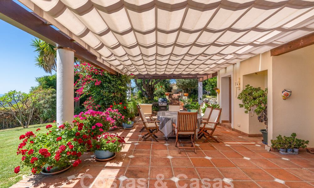 Villa de lujo en venta con vistas panorámicas en urbanización cerrada rodeada de naturaleza en Marbella - Benahavis 55362