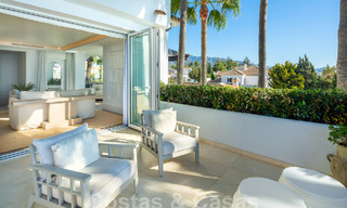 Prestigioso ático en venta con vistas frontales al mar en Puente Romano en la Milla de Oro de Marbella 55078 