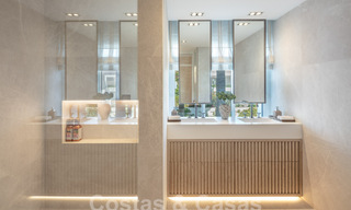 Prestigioso ático en venta con vistas frontales al mar en Puente Romano en la Milla de Oro de Marbella 55089 