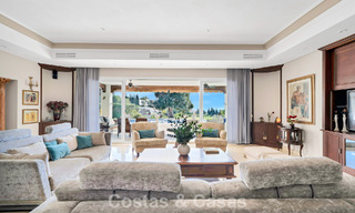 Mansión de lujo de estilo andaluz con vistas al mar en el valle del golf de Nueva Andalucía, Marbella 779163 