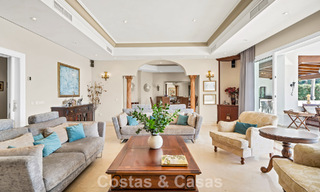 Mansión de lujo de estilo andaluz con vistas al mar en el valle del golf de Nueva Andalucía, Marbella 779167 