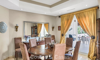 Mansión de lujo de estilo andaluz con vistas al mar en el valle del golf de Nueva Andalucía, Marbella 779168 